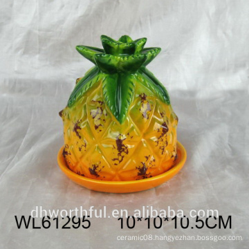 Fashionable handpainting pineapple shaped ceramic butter dish for tableware